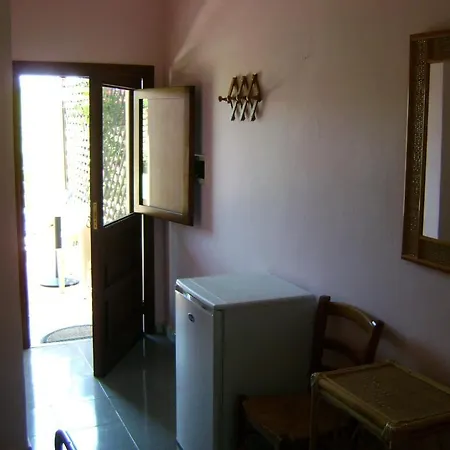 Lantgård Zinedi Pantelleria